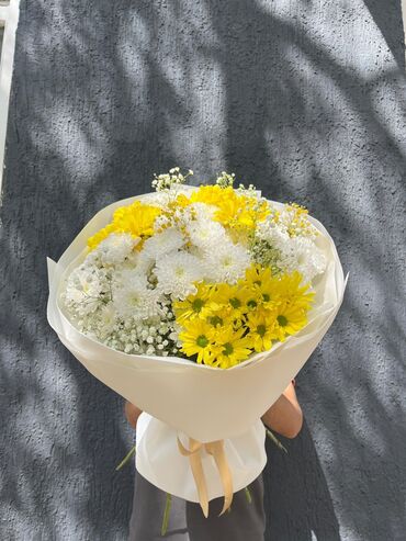 Цветы и букеты: Букеты на разные Мероприятия принимаем заказы на любой сложности по — 8