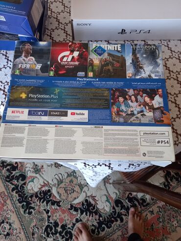 Digər: PS 4 .yaxşi veziyyetde .oyunlarida var. 3 eded jostiki