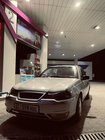 дом на калеса: Daewoo Nexia: 2008 г., 1.5 л, Бензин, Седан