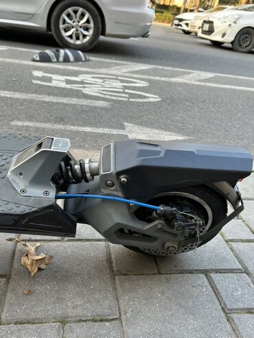 Elektrikli samokatlar: Elektrik skuter Kingsong N12 pro Maksimal sürət 60 Yürüş məsafəsi 50 — 3