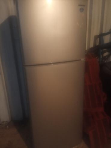 Холодильники: Двухкамерный холодильник Самсунг Нофрост 1,6 м. с верхней морозильной — 1