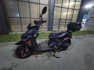 электромопед с педалями: Скутер Yamaha, 150 куб. см, Бензин, Б/у