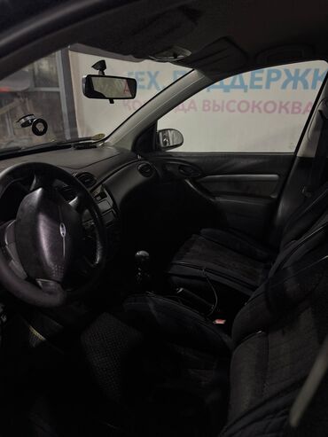 Ford: Ford Focus: 2003 г., Механика, Хэтчбэк — 4