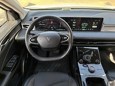 roewe rx5 2023: Электромобиль кроссовер NETA U(белый) - Просторный 5‑местный — 7