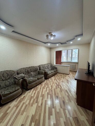 Продажа квартир: 3 комнаты, 82 м², 106 серия, 2 этаж, Евроремонт