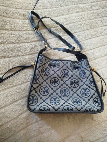 qadin pencekleri: Сумка на плечо, Tory Burch