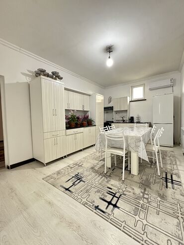 дом мыкан: 103 м², 3 комнаты, Свежий ремонт С мебелью, Кухонная мебель