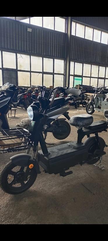 скутер на воде: В продаже шикарные электроскутера,батареи 4/20,зарядка 4/20 — 2