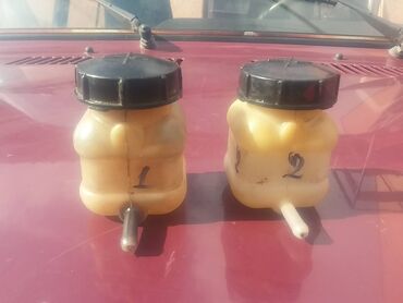 Auto delovi: Boca tečnosti kočnica, kvačila Lada 2107 Riva, Lada Niva, Lada 2104 — 9