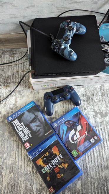 PS4 (Sony PlayStation 4): Аренда, прокат сони плейстейшн 4 Имеются 3 игры - The Last Of Us 2 -