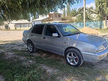lexus 470 2003: Volkswagen Vento: 1997 г., Седан — 5