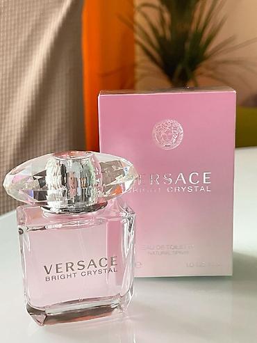 bright: Versace Bright Crystal — женская туалетная вода Аромат: - Верхние — 4