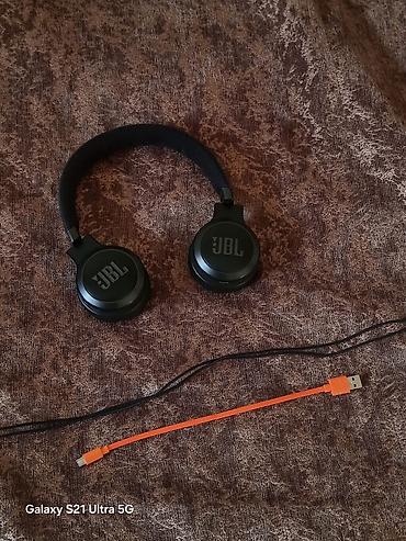 iphone nauşnik: JBL LIVE 670 NC - Brend: JBL - Bağlantı: Bluetooth - İdarəetmə — 4