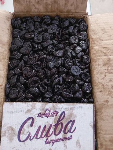 Сухофрукты, орехи, снеки: Продаю чернослив. 320 с/кг. Мелким оптом и оптом
