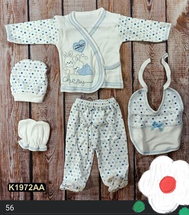 Kompleti: Dečiji kompletici 
3 KOMPLETA 2000 din — 6