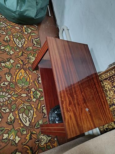 Журнальные столы: Журнальный стол, Б/у, Прямоугольный, С колесиками, цвет - Коричневый — 1