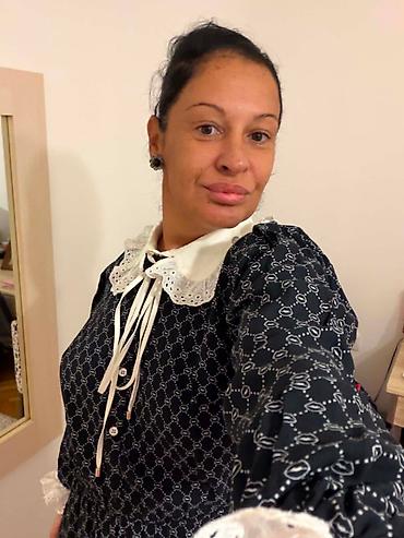 Haljine: Potpuno nova haljina sa etiketom, placena 13500. Od gospodje sudije — 14