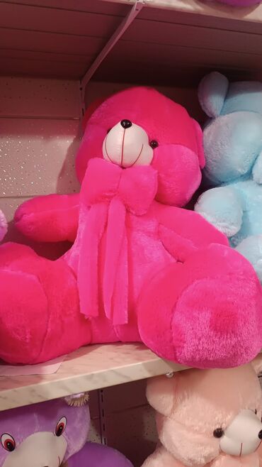 Oyuncaqlar: Əyləncəli və dekorativ məqsədlər üçün istifadə edilə bilən yumşaq — 7