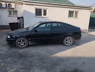 Toyota: Toyota Avensis: 2001 г., 2 л, Механика, Бензин — 2