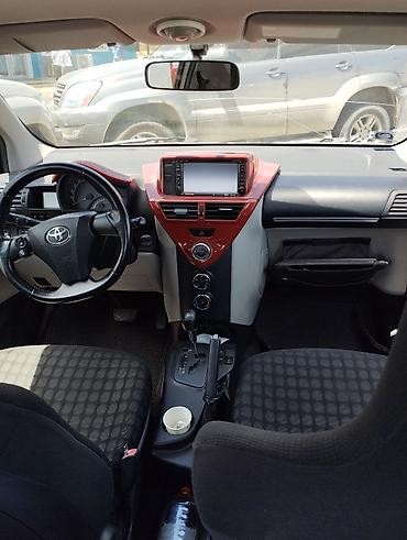 iq: Toyota iQ: 2012 г., 0.1 л, Автомат, Бензин, Хэтчбэк — 2