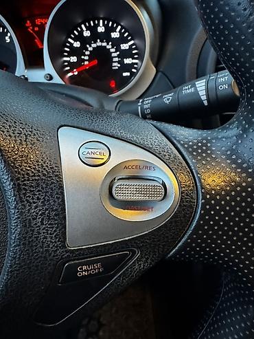 Nissan: Nissan Juke: 2013 г., 1.6 л, Автомат, Бензин, Кроссовер — 21