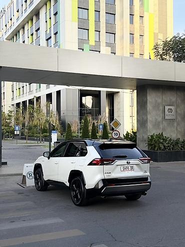 Toyota: Toyota RAV4: 2020 г., Гибрид, Кроссовер — 6