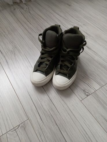 hajkir obuca: Converse