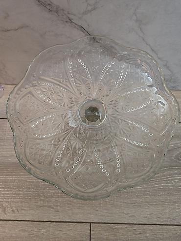 Статуэтки: Фарфоровые статуэтки времен СССР
есть сколы и другие советские вещи — 15