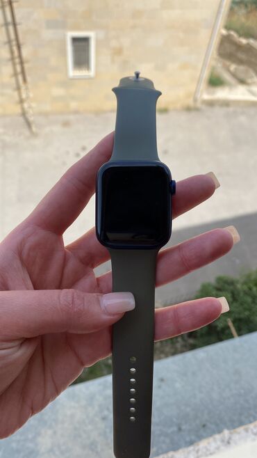 apple watch 6 qiymeti: Apple watch 6 ci seriya 44 mm satilir. I clouda bloka dusduyu ucun