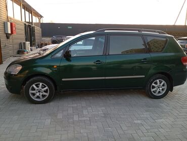 Toyota: Toyota Avensis: 2001 г., 2 л, Механика, Бензин, Минивэн — 11