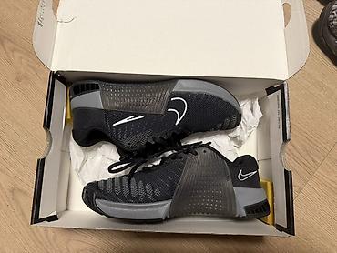 Кроссовки для тренировок Nike Metcon (чёрные/серые) Штангетки - at lalafo.kg Кроссовки для тренировок Nike Metcon (чёрные/серые) Штангетки -