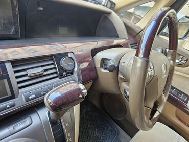 Honda: Honda Elysion: 2004 г., Автомат, Бензин, Минивэн — 10