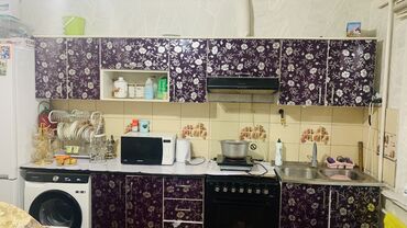 Кухонные гарнитуры: Кухонный гарнитур, цвет - Фиолетовый, Б/у