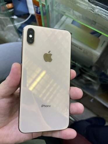 Apple iPhone: IPhone Xs Max, Б/у, 64 ГБ, Золотой, Защитное стекло, Чехол, 80 %