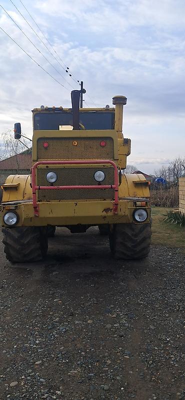yer sumlayan traktor: Ağır kənd təsərrüfatı və yol-tikinti işləri üçün 4x4 artikulyasiyalı — 4