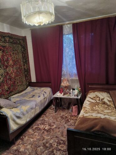 дома на рассрочку: Продается 4-х комнатный дом,с мебелью и бытовой техникой.Отопление