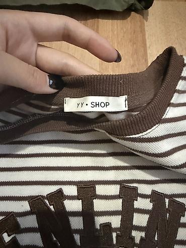 Толстовки: 6 вещей за 2000 Бордовый свитшот Uniqlo U - Линейка: Uniqlo U - — 9