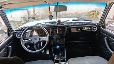 VAZ (LADA): Model: Lada 2107 Kuzov: sedan, ağ rəng Yanacaq: benzin Ötürmə — 8