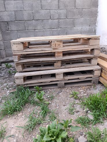 Строительные леса, стойки: Продам поддоны б/укаждый по 150 сом, их 6 штук
