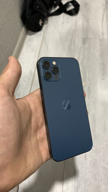 срочностью: IPhone 12 Pro, Б/у, 128 ГБ, Синий, Защитное стекло, Чехол, 79 %