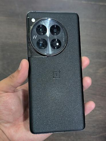 12 поо: OnePlus 12, Б/у, 256 ГБ, цвет - Черный — 2