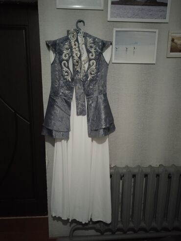 платье итальянское: Вечернее платье, Длинная модель, 3XL (EU 46)