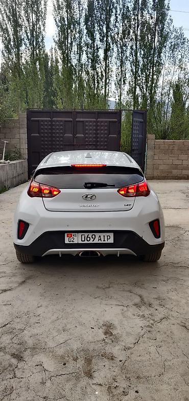 crv 2: Hyundai Veloster: 2020 г., 1.4 л, Автомат, Бензин, Хэтчбэк — 6