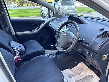 Toyota: Toyota Vitz: 2005 г., 1.3 л, Вариатор, Бензин, Хэтчбэк — 7