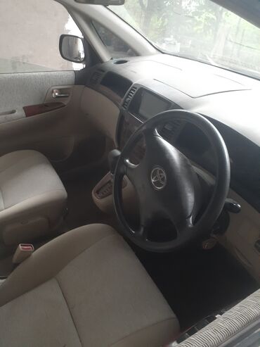 авто по следующим вкупом: Toyota Corolla Verso: 2003 г., 1.5 л, Автоматические, Бензин, Минивэн