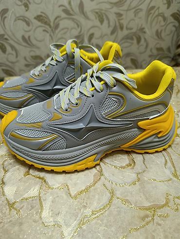 Другая мужская обувь: Срочно продаю кроссовки Адидас(Оригинал) 42размер,Пума 43-44 за — 10