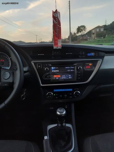 Toyota: Toyota Auris: 1.4 l. | 2013 έ. Λιμουζίνα — 18