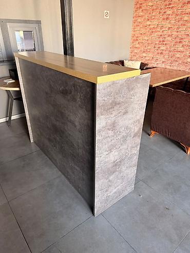 desk: Стойка ресепшн/барная стойка для кафе, офиса или салона - Материал — 3