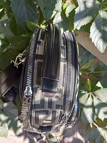 kipling monkey: Продаю рюкзачок. Новый. Покупала за 1 500 сом. Высота: 24 см. Ширина — 4