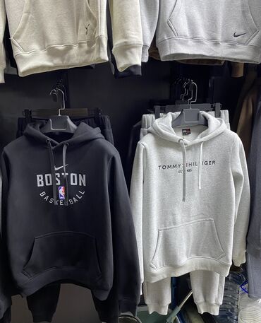 спортивный костюм everlast: Спортивный костюм, S (EU 36), M (EU 38), L (EU 40), цвет - Серый, Tommy Hilfiger at lalafo.kg спортивный костюм everlast: Спортивный костюм, S (EU 36), M (EU 38), L (EU 40), цвет - Серый, Tommy Hilfiger